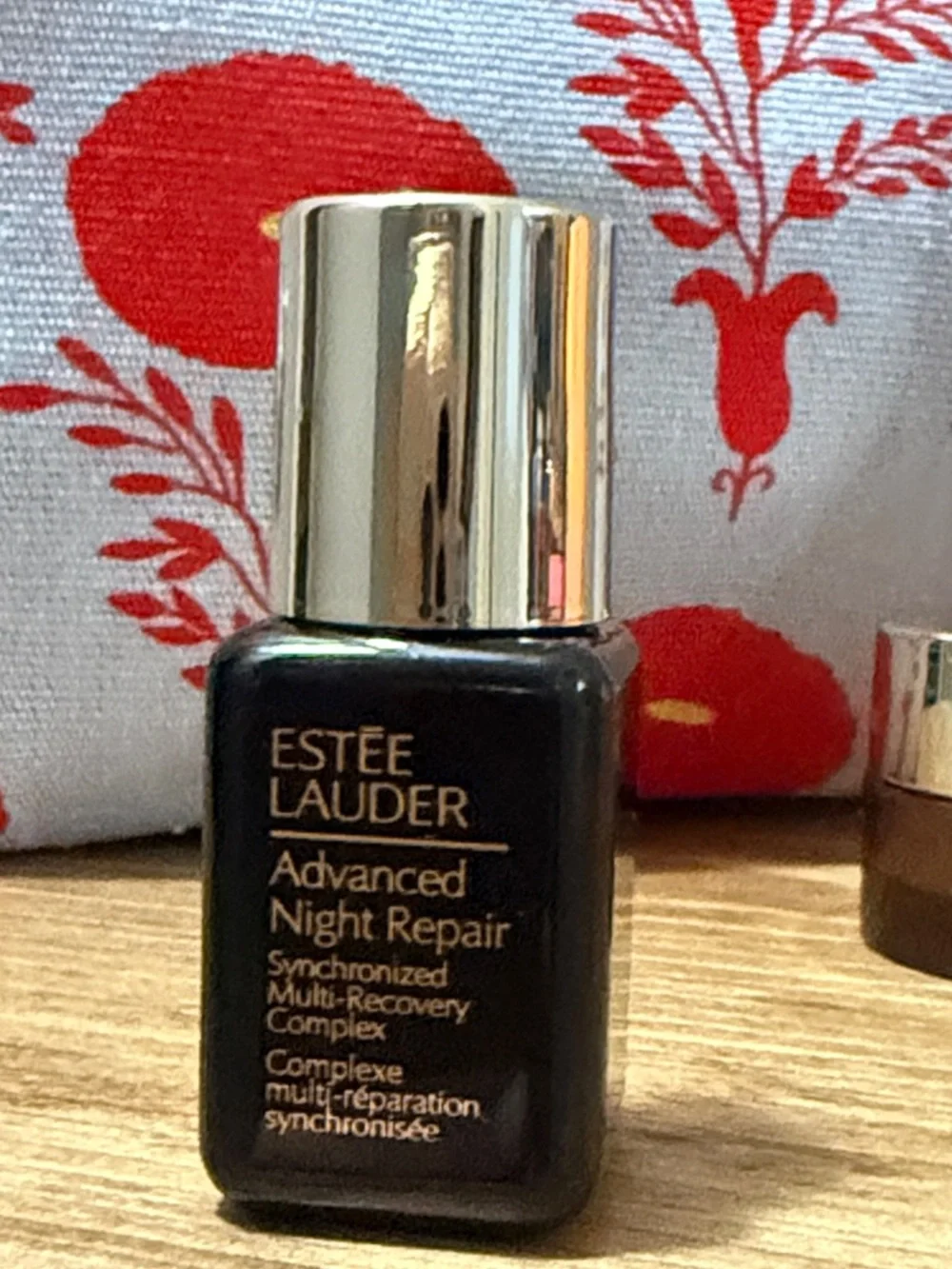 Estee Lauder Canvas Pouch with Deep Coral Floral Print and Skincare Trio; NWOT - Picture 5 of 9